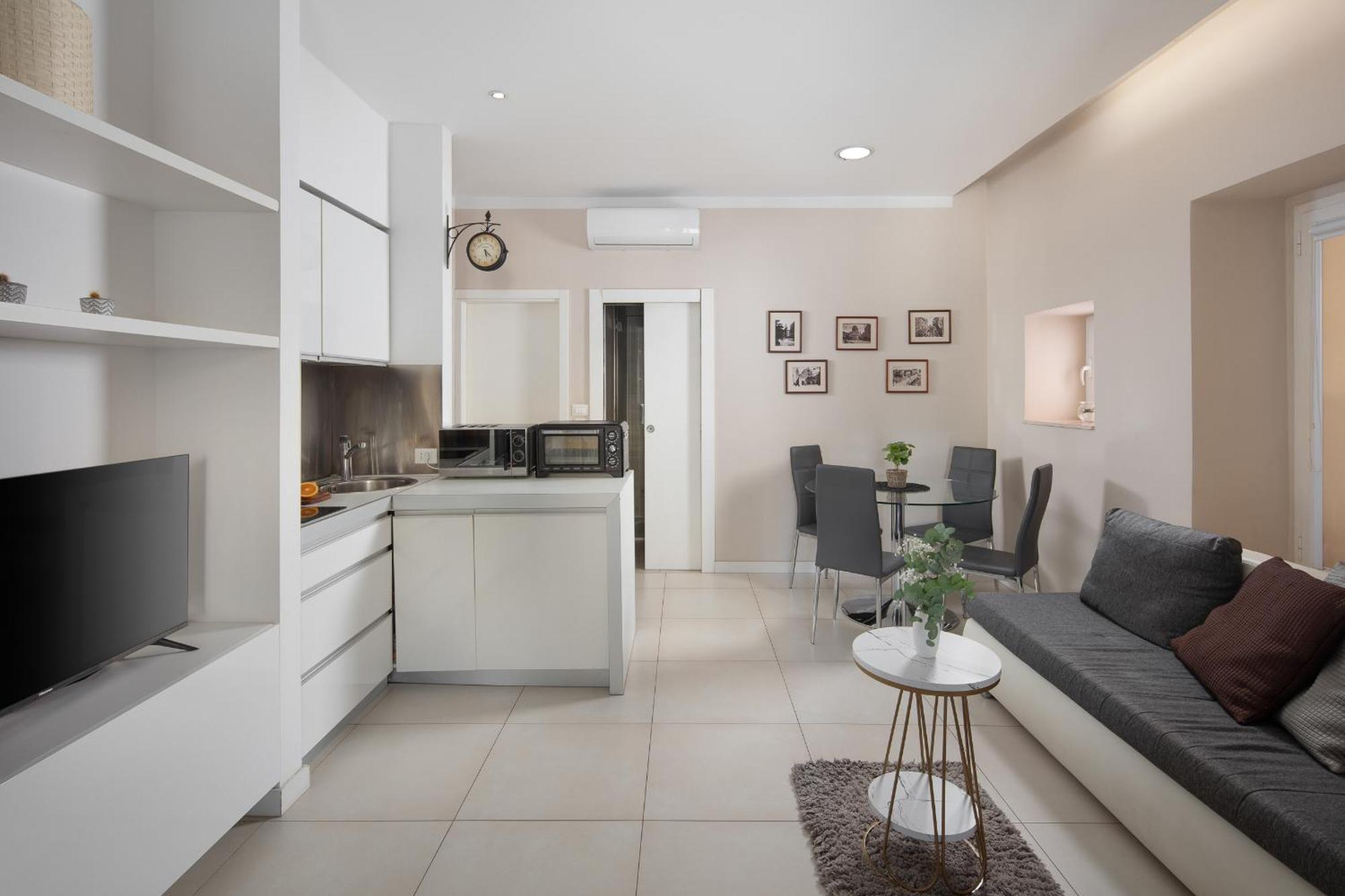 Luxury 4 Star In The Old Town Apartment